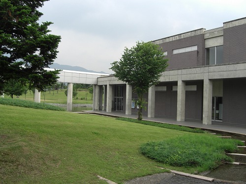 池田美術館の水と池_a0084753_16593552.jpg