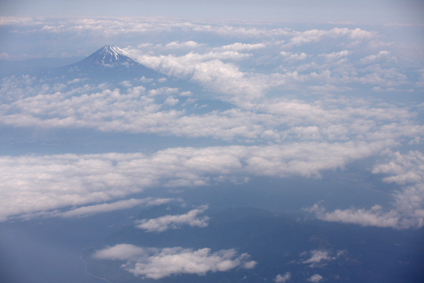 雲の上からーＪＡＬから見た富士ー_e0104684_611373.jpg