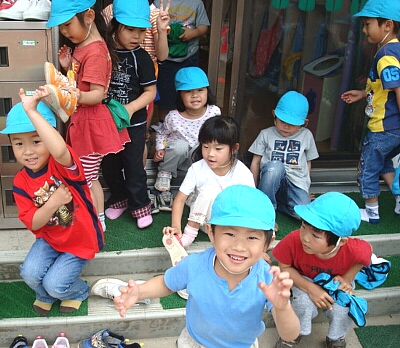 ６月１１日スギっ子巡回指導　～第一ルンビニ園～_e0127003_0472323.jpg