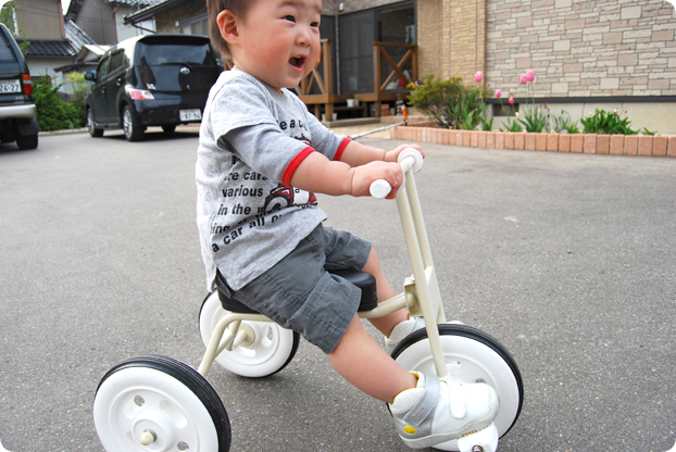 無印良品 三輪車 ホワイト