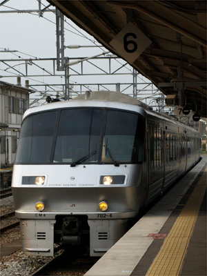 九州の電車1　特急ハウステンボス号_a0101591_21581842.jpg