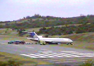 ヤップ国際空港・緊急事態訓練_a0043520_725311.jpg
