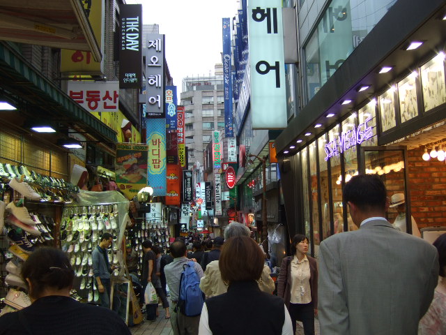 韓国旅行ー3(明洞.清渓川公園)_b0137932_1857459.jpg