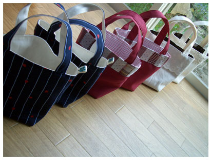 バザーの手作り品 The Early Bird Catches The Worm バザーの手作り品 The Early Bird Catches The Worm