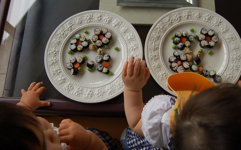 もくもくと食べるふたり。_f0077151_2365471.jpg