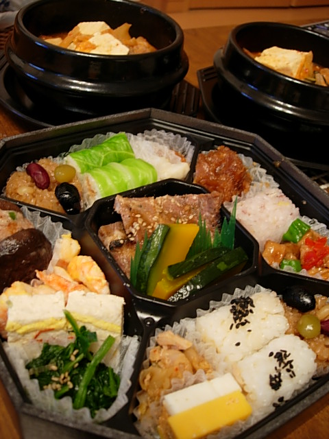 ヨン様弁当_e0005411_865544.jpg