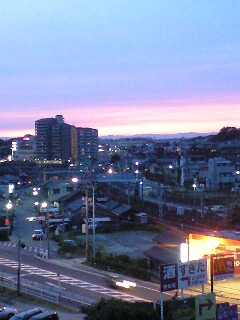 夕暮れ・・・_f0084232_04350100.jpg