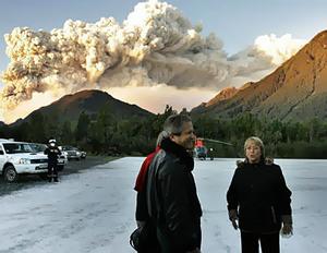 東北の地震とチリの火山再噴火がほぼ同じとは_b0086362_1684475.jpg