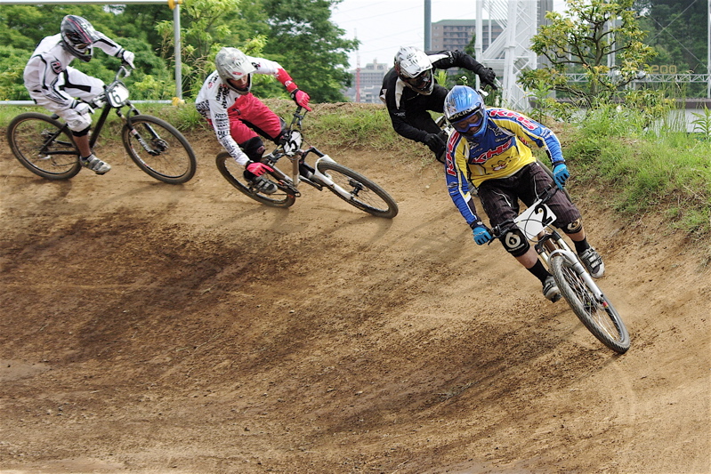2008JOSF緑山６月定期戦VOL4：MTBエリートクラス予選第3ヒート~決勝_b0065730_13502449.jpg