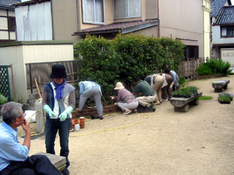 一本杉公園　花の植え替え作業_b0062607_90350.jpg