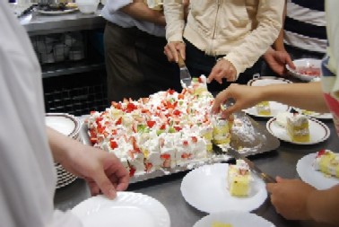 恒例の「食」のボランティア♪_e0025817_21291123.jpg