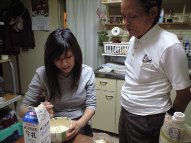 父特製おやつ～　はちのす焼き♪_e0123286_19194454.jpg