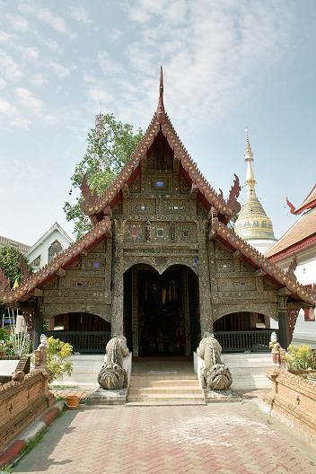 #124 ワット・ブッパーラーム(วัดบุพพาราม) ~チェンマイ~ _c0039685_19593319.jpg
