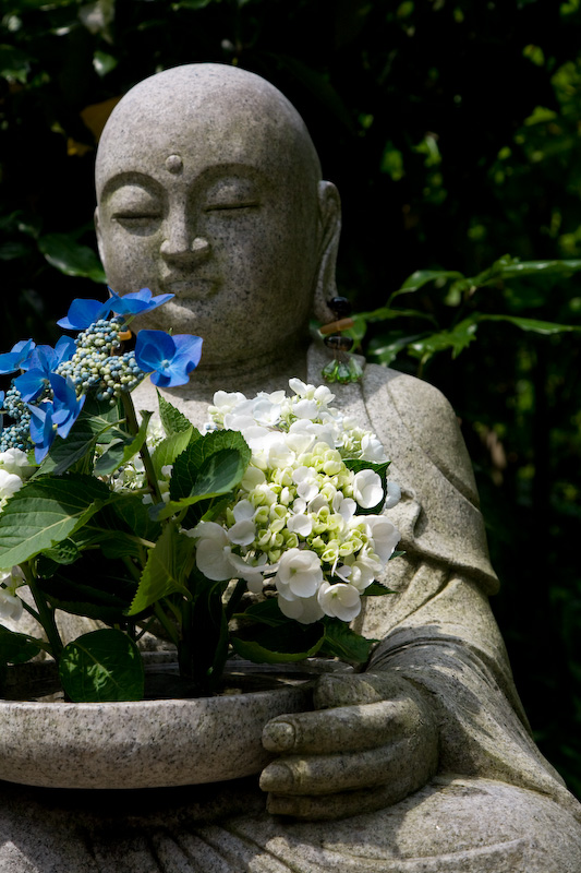 花抱き地蔵 あのつくひと