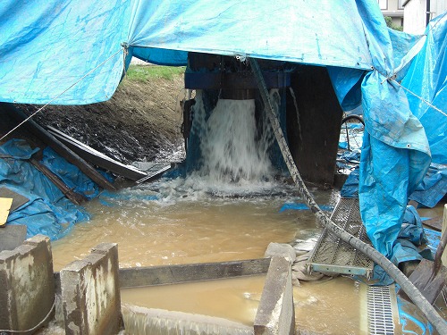 井戸工事(エアー工法)_a0084753_1355466.jpg