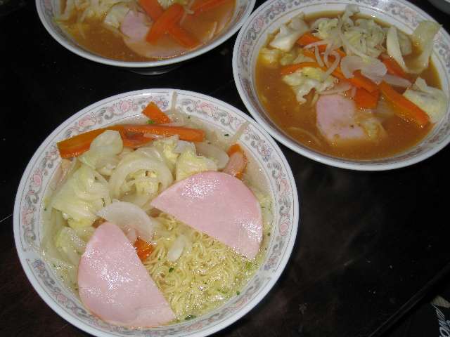 子供は味噌ラーメン おとうさん ごはんなに