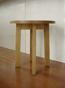 side table_f0100141_1701147.jpg