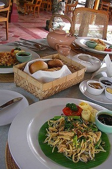 Tandjung Sari の 朝食 ～ウ子さん目線のごちそう写真たち～_a0074049_11155620.jpg