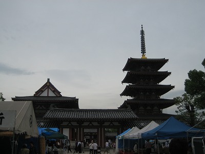 ディープな大阪・いざ、四天王寺へ！_b0143308_2275793.jpg