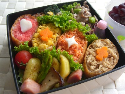 ひとくち稲荷寿司のお弁当♪_b0076424_17444121.jpg