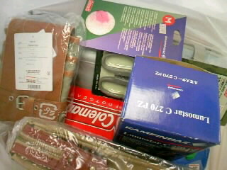 ■ファミリーセールでキワモノ探し!_b0008655_0433223.jpg