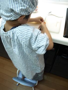 子どもと作るカレーライス&ヨーグルトゼリー♪_d0128268_1181850.jpg
