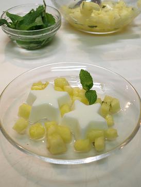 子どもと作るカレーライス&ヨーグルトゼリー♪_d0128268_1215860.jpg