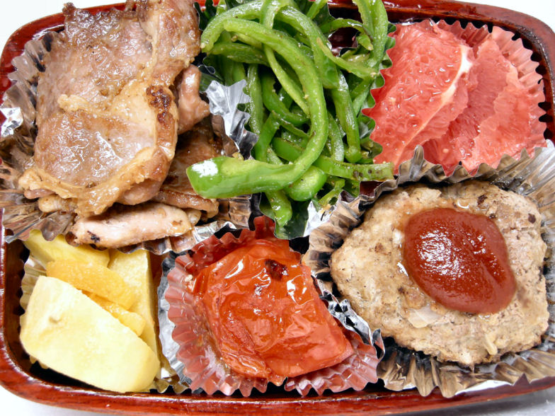 長男要望の生姜焼きの入ったダイエット弁当_a0066081_615794.jpg