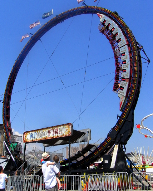 ニューヨーク最大の遊園地アストロパーク_b0007805_1122966.jpg