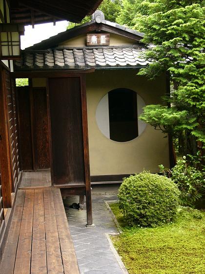 東福寺塔頭の芬陀院　京都の雪舟寺_b0063958_14481662.jpg