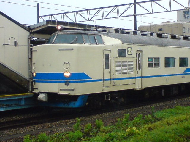 富山は古い電車がいっぱい_a0008284_953872.jpg