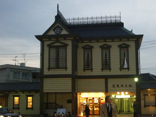 駅_b0152234_22525665.jpg