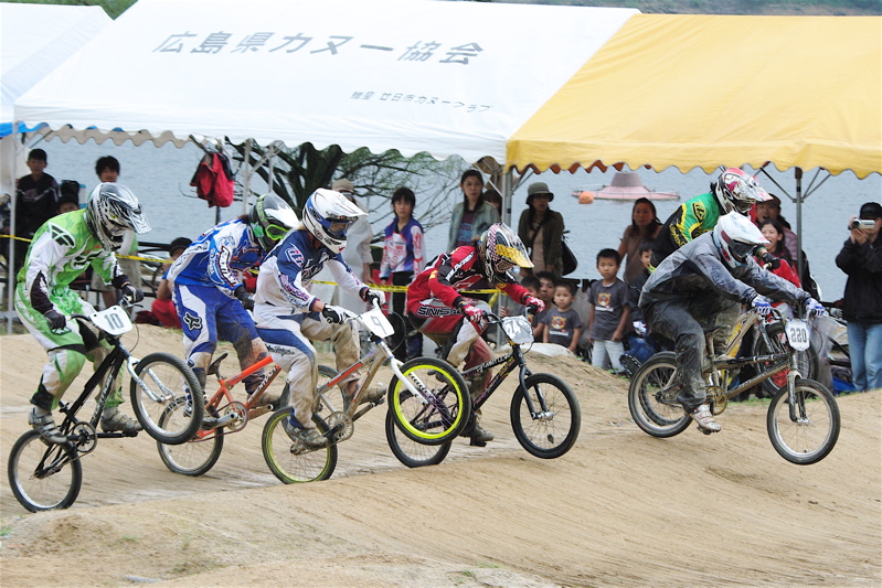08Ｊシリーズ第２戦安芸高田市長杯IN土師ダムVOL２：スーパークラス予選第３ヒート〜準決勝_b0065730_13123633.jpg
