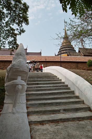 #020 ワット・プラ・タート・ラムパーン・ルアン(วัดพระธาตุลำปางหลวง) 再訪_c0039685_2023240.jpg