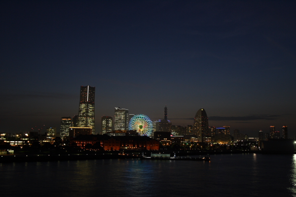 横浜・大さん橋から写した夕景・夜景（定点撮影）_c0010111_23542345.jpg