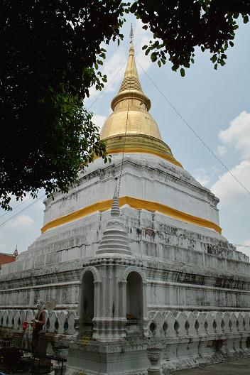 #022 ワット・プラ・ケーオ・ドーン・タオ(วัดพระแก้วดอนเต้าสุชาดาราม) 再訪_c0039685_20564080.jpg