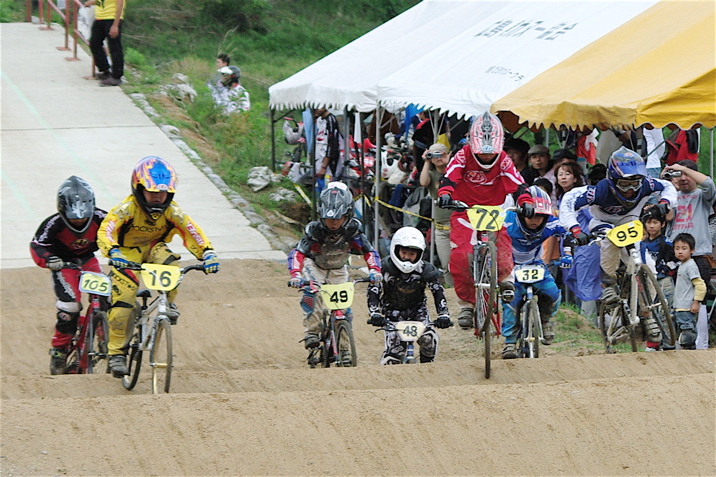 08Ｊシリーズ第２戦安芸高田市長杯/土師ダムVOL８：B７−８，９−１０，１１−１２クラス決勝_b0065730_2215116.jpg