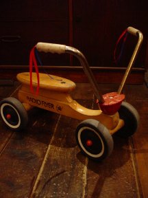 VINTAGE RADIO FLYER RIDE ON BIKE _f0091162_133422.jpg