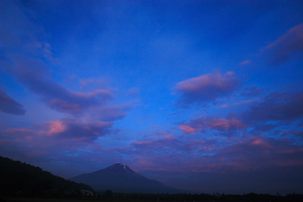 朝焼けと富士山_f0105478_17431132.jpg