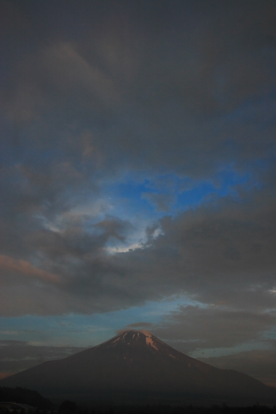 朝焼けと富士山_f0105478_17462014.jpg