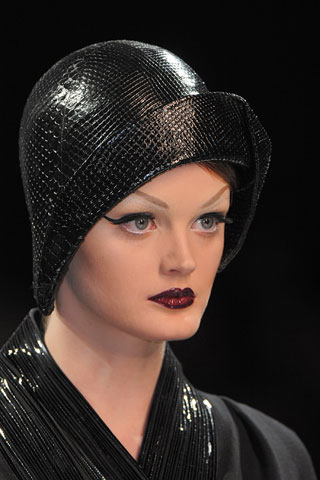 Hat :: Christian Dior Fall 2008 Couture Collection_f0089299_14343482.jpg