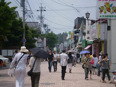 軽井沢は3日連続の夏日でした。_d0046531_20501533.jpg