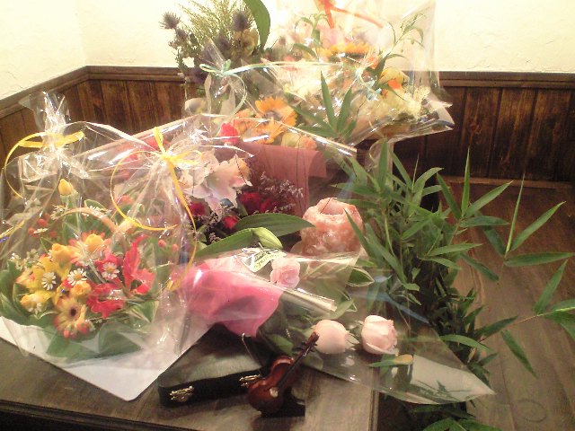 今宵はフォーエバー 謝謝謝謝謝謝・・・_e0120837_16253649.jpg