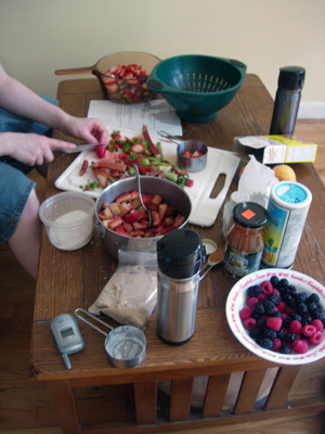 Strawberry Rhubarb Pieを焼く♪_f0127513_15262919.jpg