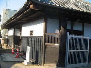 歴史を感じながら・・・_a0059217_1353359.jpg