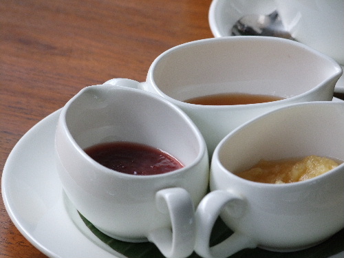 「バリ島 ロイヤル・ピタマハの朝食」_a0000029_1373812.jpg