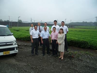 富士山フロント工業団地造成現場で新人議員研修会_f0141310_23514442.jpg