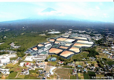 富士山フロント工業団地造成現場で新人議員研修会_f0141310_2351621.jpg