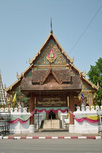 #143 ワット・プラ・バート・ミン・ムアン(วัดพระบาทมิ่งเมืองวรวิหาร) ~プレー_c0039685_18192334.jpg