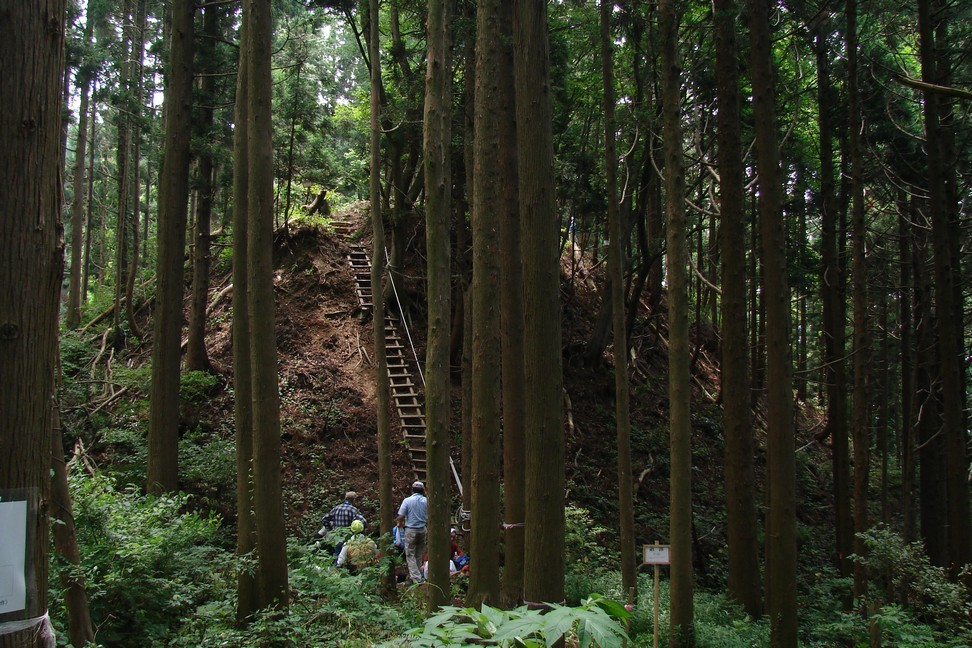 高岳山の浦城祉方面 - 秋田県八郎潟町_f0137955_2140218.jpg